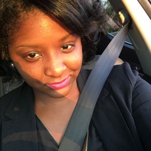 Meet your Posher, Latoya